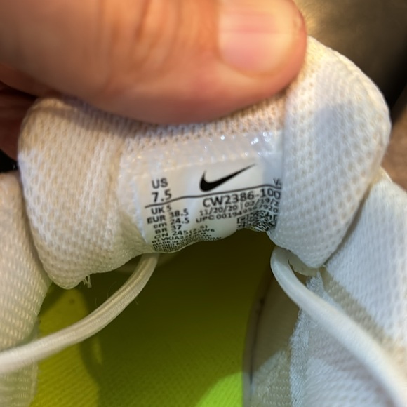 Nike Crater Impact shoe - women’s size 7.5 - Like New - Picture 7 of 7